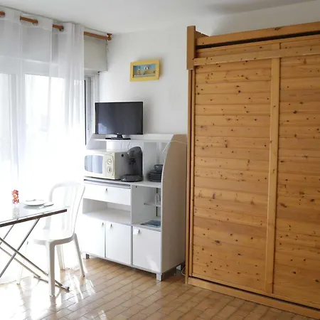 Apartment Studio 4 Pers, Proche Plage, Parking Prive, Cap D'agde - Fr-1-249-349 *